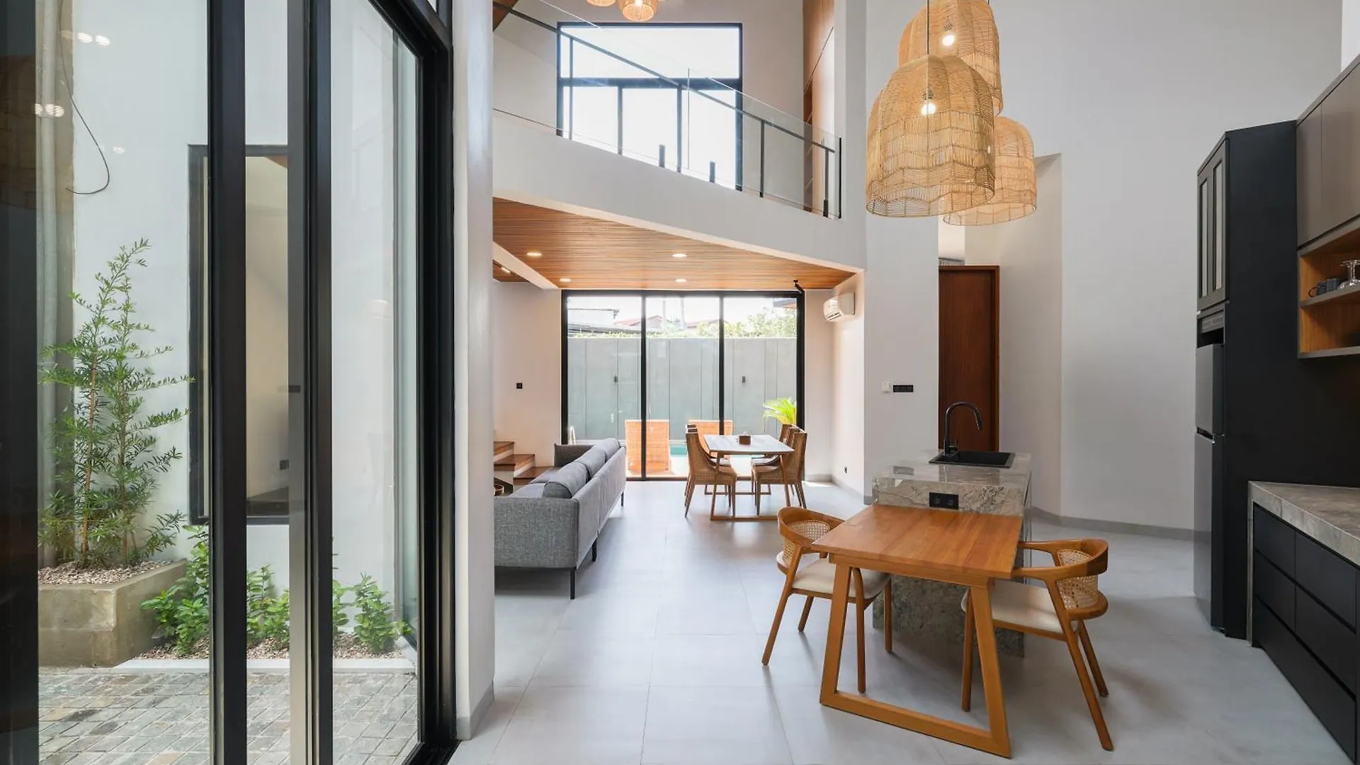 Rumah Christa Seminyak  Holiday home